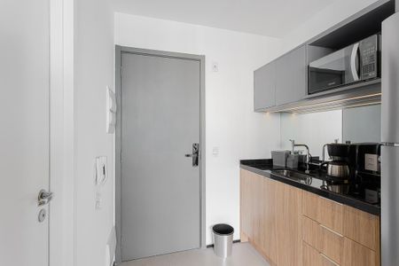 Cozinha de kitnet/studio para alugar com 1 quarto, 21m² em Paraíso, São Paulo