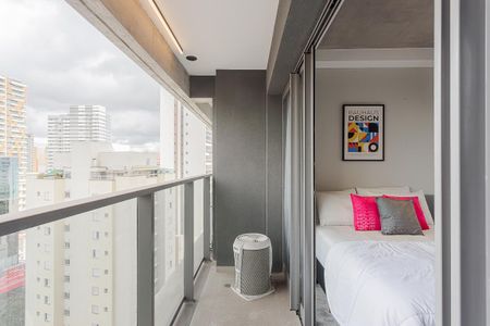 Varanda de kitnet/studio para alugar com 1 quarto, 21m² em Paraíso, São Paulo