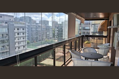 Apartamento para alugar com 160m², 4 quartos e 2 vagas