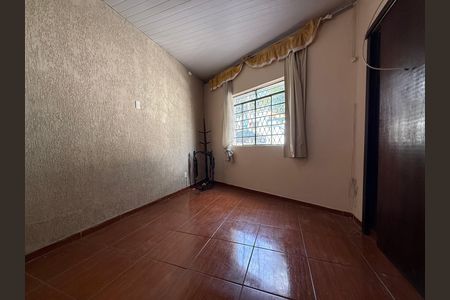 Sala de casa para alugar com 2 quartos, 180m² em Carlos Prates, Belo Horizonte