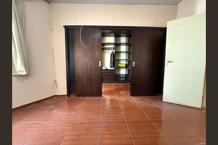 Sala de casa para alugar com 2 quartos, 180m² em Carlos Prates, Belo Horizonte