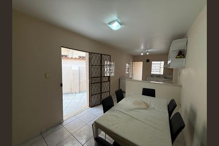 Casa para alugar com 180m², 2 quartos e 1 vagaCozinha