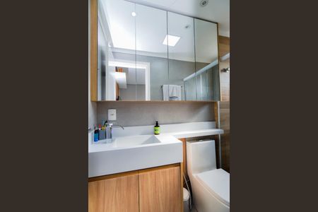 Apartamento à venda com 55m², 2 quartos e 2 vagasBanheiro da Suíte