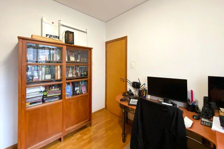 Apartamento à venda com 114m², 3 quartos e 1 vagaQuarto 2