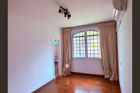 Apartamento para alugar com 160m², 4 quartos e 2 vagas