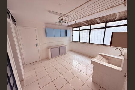 Apartamento para alugar com 160m², 4 quartos e 2 vagas