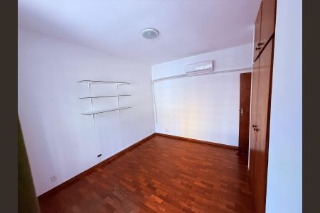 Apartamento para alugar com 160m², 4 quartos e 2 vagas