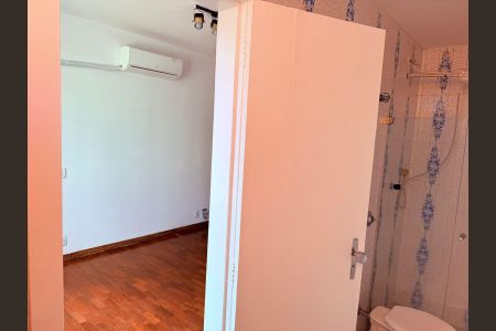 Apartamento para alugar com 160m², 4 quartos e 2 vagas