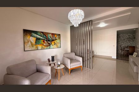 Casa à venda com 530m², 4 quartos e 2 vagasSala Social