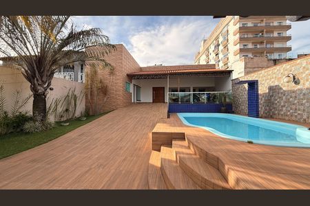 Casa à venda com 530m², 4 quartos e 2 vagasCirculacao