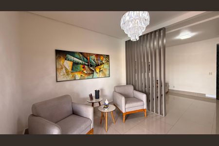Casa à venda com 530m², 4 quartos e 2 vagasSala Social