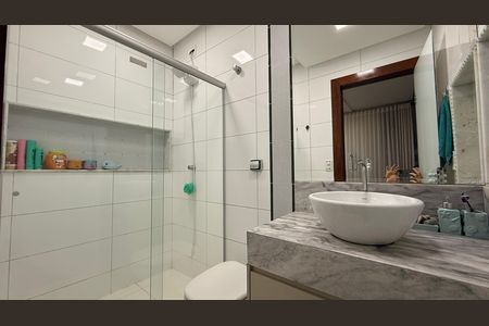 Casa à venda com 530m², 4 quartos e 2 vagasSuite 02 - Banheiro