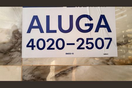 Casa à venda com 530m², 4 quartos e 2 vagasPlaca