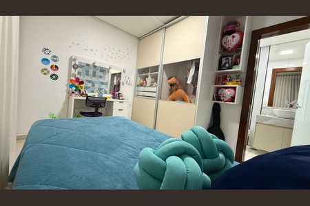 Casa à venda com 530m², 4 quartos e 2 vagasSuite 02