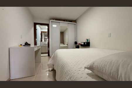 Casa à venda com 530m², 4 quartos e 2 vagasSuite 04