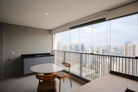 Varanda de kitnet/studio para alugar com 1 quarto, 42m² em Vila Gomes Cardim, São Paulo
