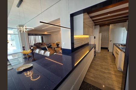 Apartamento à venda com 226m², 3 quartos e 4 vagas Apartamento à venda com 226m², 3 quartos e 4 vagasFoto 03