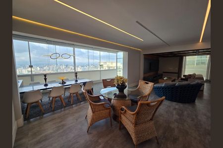 Apartamento à venda com 226m², 3 quartos e 4 vagas Apartamento à venda com 226m², 3 quartos e 4 vagasFoto 01