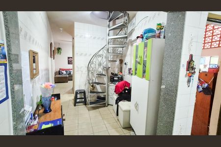 Casa à venda com 175m², 2 quartos e 1 vaga