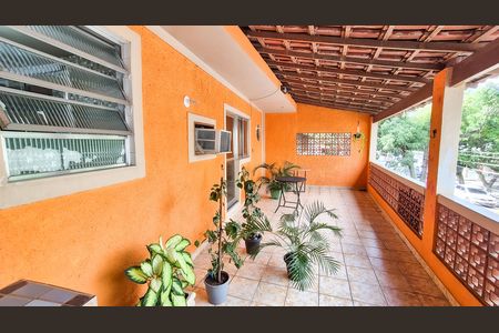 Casa à venda com 175m², 2 quartos e 1 vaga