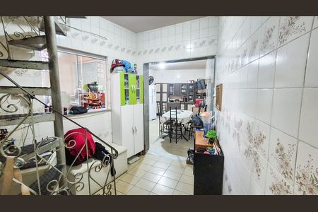 Casa à venda com 175m², 2 quartos e 1 vaga