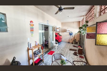 Casa à venda com 2 quartos, 175m² em Vaz Lobo, Rio de Janeiro