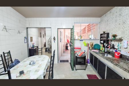 Casa à venda com 175m², 2 quartos e 1 vaga