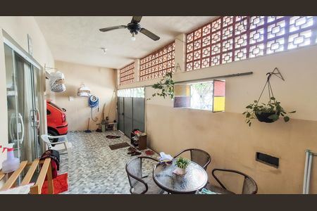 Casa à venda com 175m², 2 quartos e 1 vaga