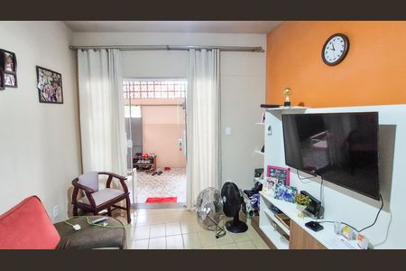 Casa à venda com 175m², 2 quartos e 1 vaga
