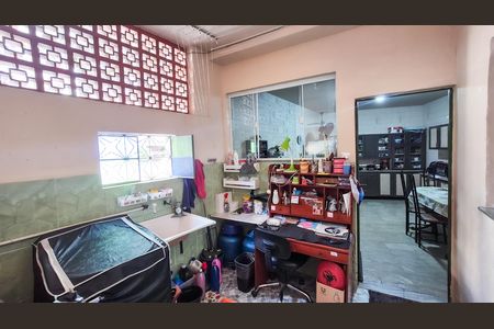 Casa à venda com 175m², 2 quartos e 1 vaga