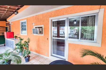 Casa à venda com 2 quartos, 175m² em Vaz Lobo, Rio de Janeiro