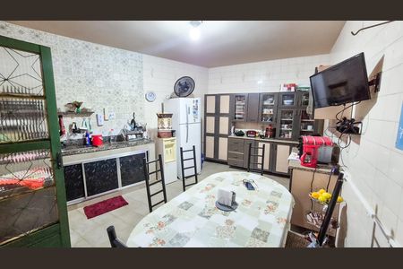 Casa à venda com 175m², 2 quartos e 1 vaga
