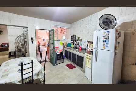 Casa à venda com 175m², 2 quartos e 1 vaga
