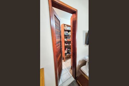 Casa à venda com 175m², 2 quartos e 1 vaga