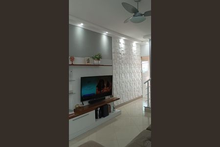 Casa à venda com 149m², 2 quartos e 4 vagas Casa à venda com 149m², 2 quartos e 4 vagasSala