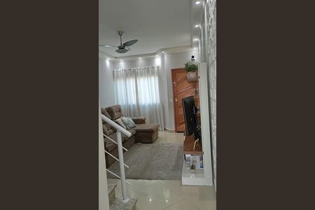 Casa à venda com 149m², 2 quartos e 4 vagas Casa à venda com 149m², 2 quartos e 4 vagasSala
