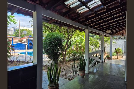 Casa para alugar com 940m², 4 quartos e 5 vagas Casa para alugar com 940m², 4 quartos e 5 vagasÁrea comum