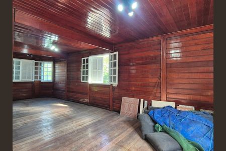 Casa para alugar com 940m², 4 quartos e 5 vagas Casa para alugar com 940m², 4 quartos e 5 vagasQuarto