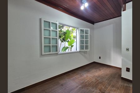 Casa para alugar com 940m², 4 quartos e 5 vagas Casa para alugar com 940m², 4 quartos e 5 vagasSuíte 2