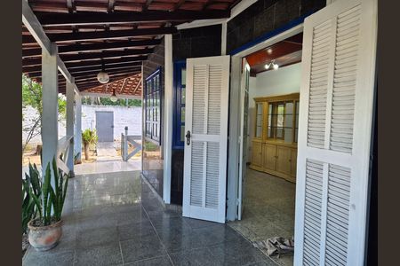 Casa para alugar com 940m², 4 quartos e 5 vagas Casa para alugar com 940m², 4 quartos e 5 vagasÁrea comum