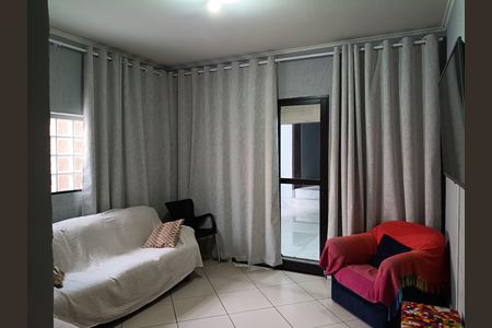 Sala de casa à venda com 2 quartos, 157m² em Vila Yolanda, Osasco