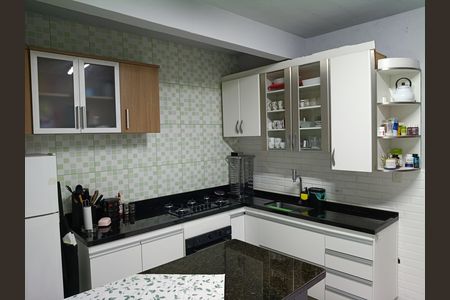 Cozinha de casa à venda com 2 quartos, 157m² em Vila Yolanda, Osasco