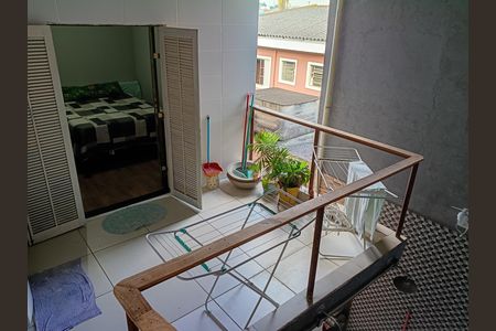 Casa à venda com 157m², 2 quartos e 1 vaga Casa à venda com 157m², 2 quartos e 1 vagaVaranda
