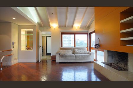Apartamento à venda com 265m², 3 quartos e 2 vagasCobertura 