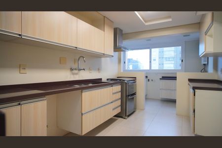Apartamento à venda com 265m², 3 quartos e 2 vagasCozinha 