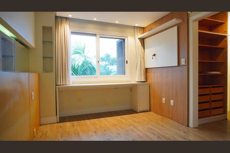 Apartamento à venda com 265m², 3 quartos e 2 vagasSuite 1 closet