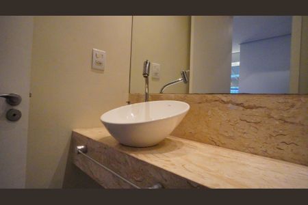 Apartamento à venda com 265m², 3 quartos e 2 vagasBanheiro cobertura 