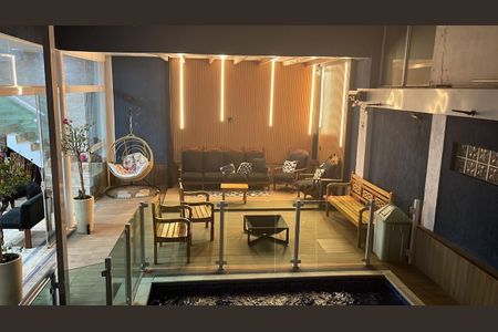 Casa para alugar com 368m², 4 quartos e 3 vagasSala
