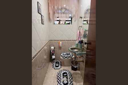 Casa para alugar com 368m², 4 quartos e 3 vagasBanheiro 