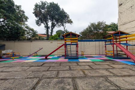 Apartamento para alugar com 55m², 2 quartos e 1 vaga Apartamento para alugar com 55m², 2 quartos e 1 vagaÁrea comum - Playground